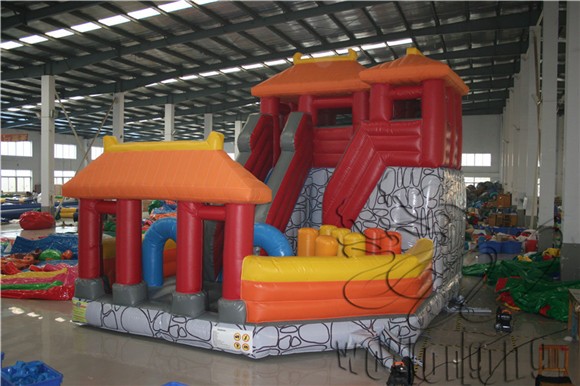 inflatable bouncer (2)