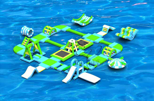 Inflatable water obstacle course(4)